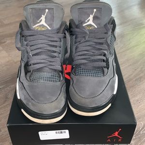 Jordan 4 Retro